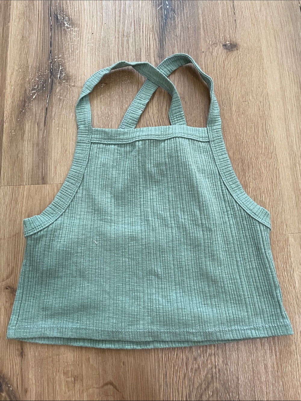 Bundle of American Eagle Outfitters Cropped Tanks - Picture 4 of 9